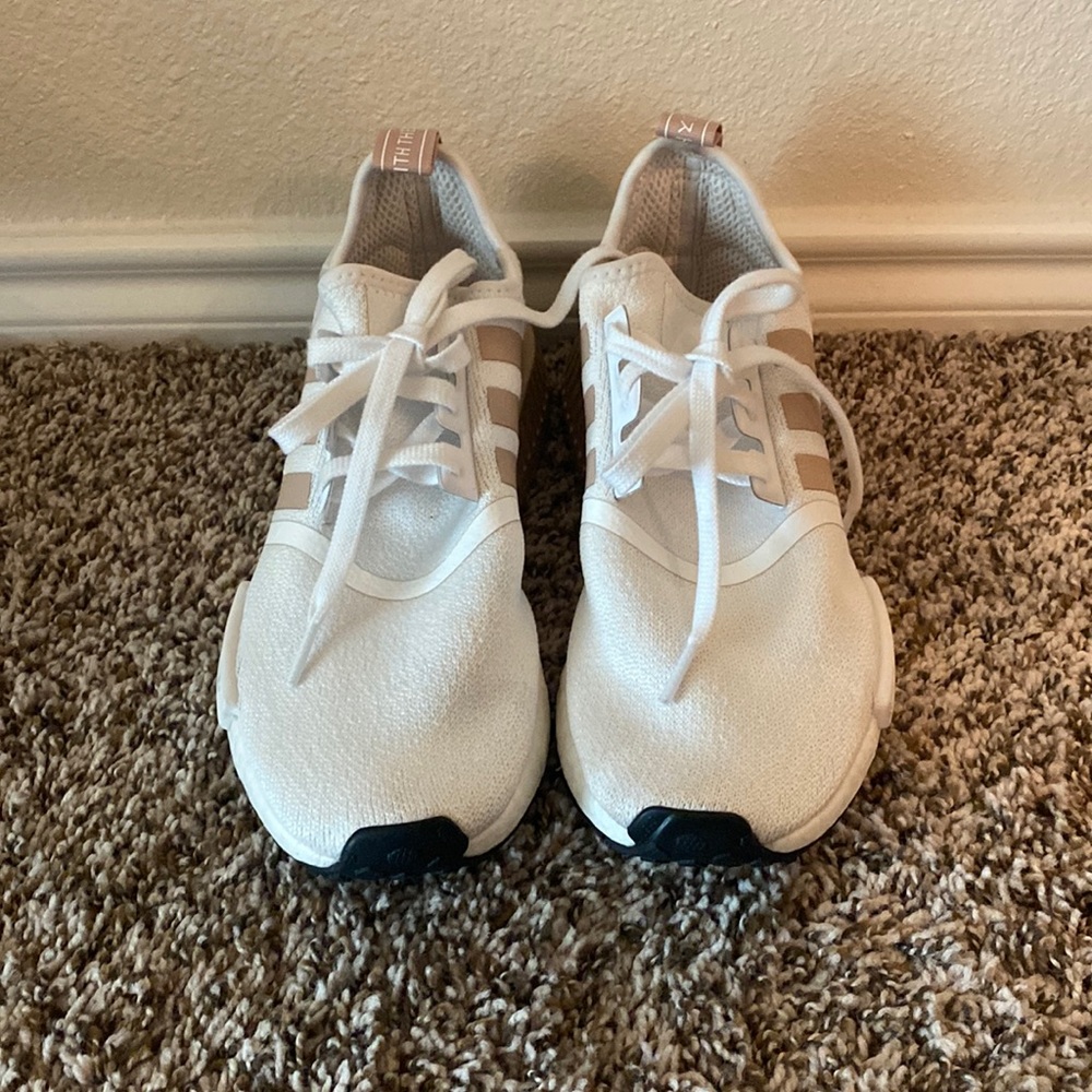 Adidas NMD R1 shoes